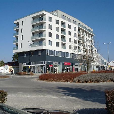 Apartman Centroom Piest'any Buitenkant foto