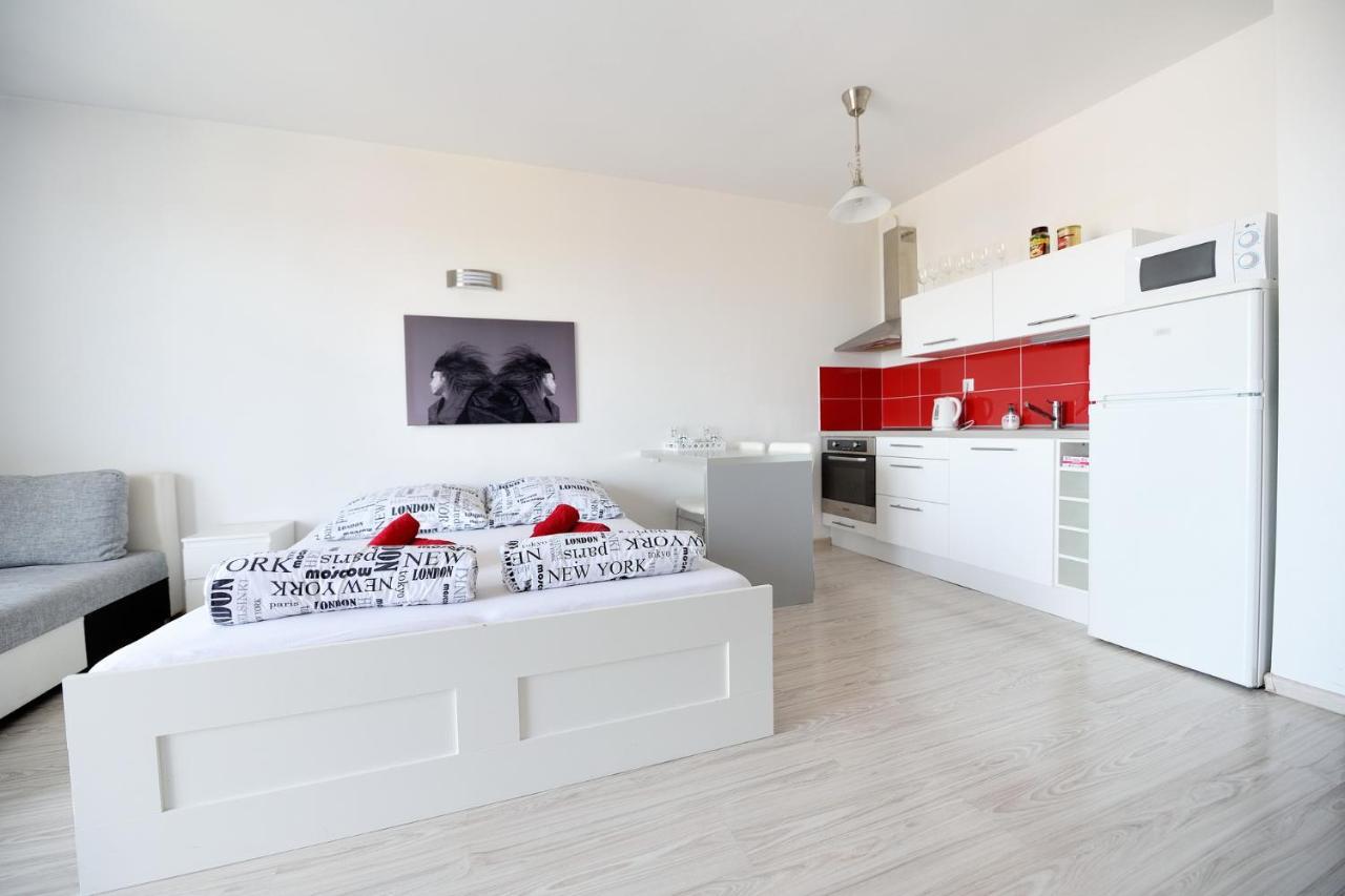 Apartman Centroom Piest'any Buitenkant foto