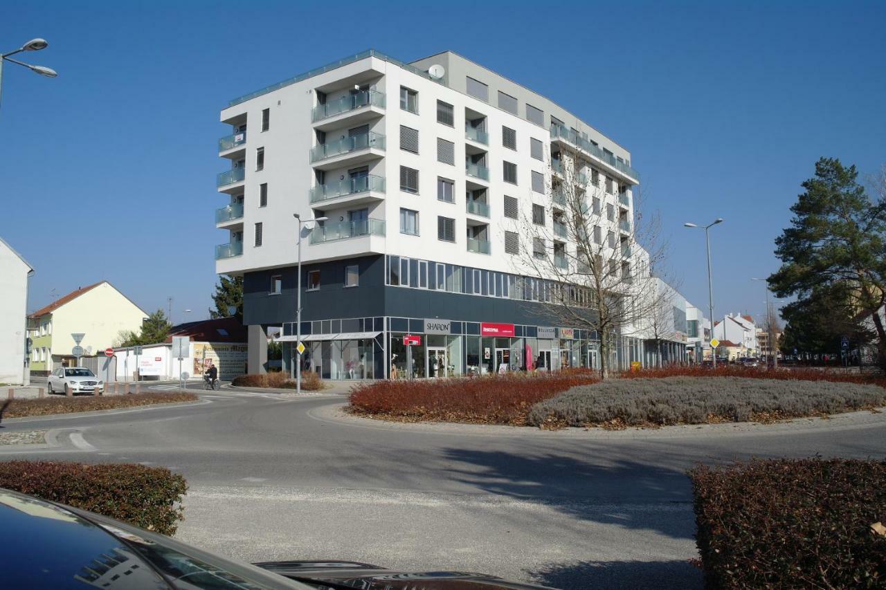 Apartman Centroom Piest'any Buitenkant foto
